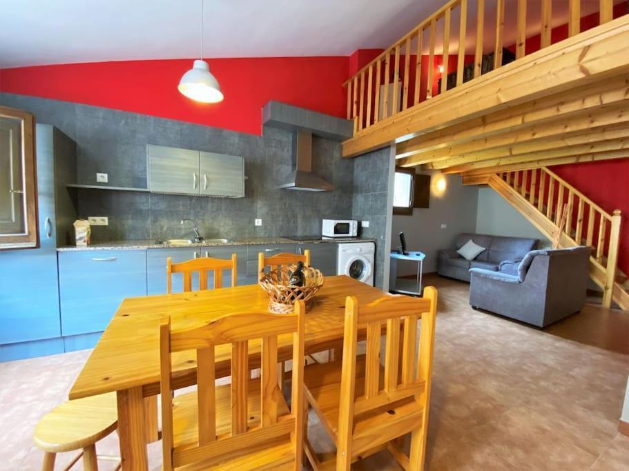 La Vall Apartaments Duplex 산로렌소 데 모루니스 외부 사진